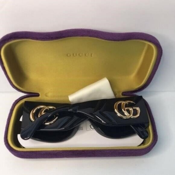 New- 💯 Original  Gucci GG0810S 001 Oval Quilted Thick Rim sunglasse","descripti - Picture 10 of 13